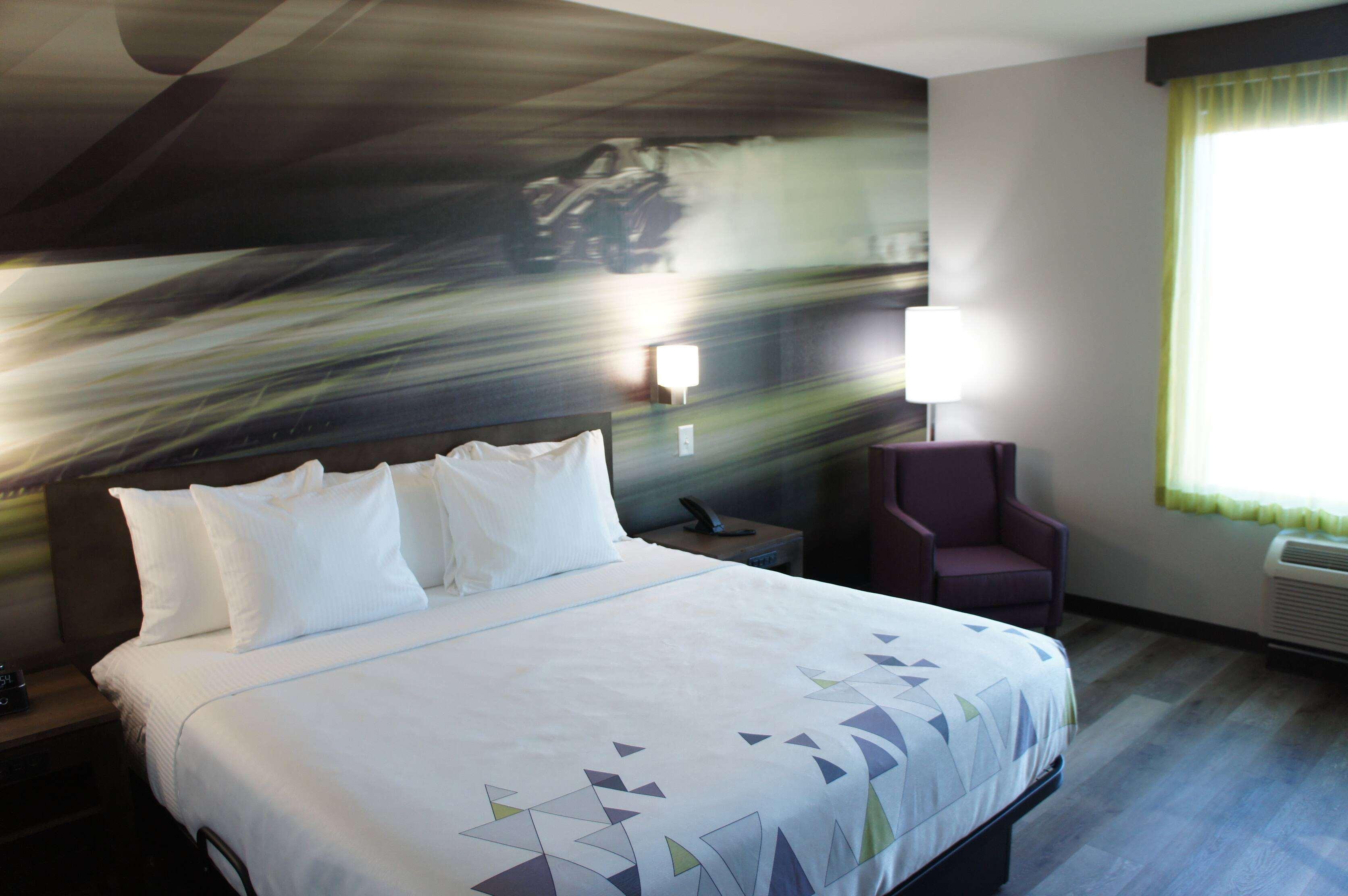 La Quinta & By Wyndham Hotel